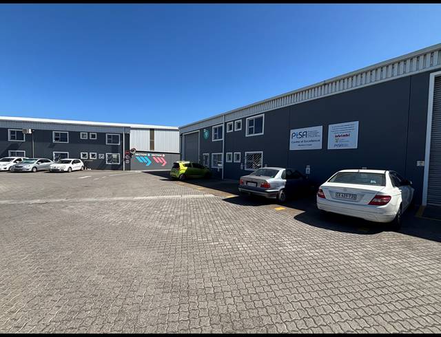 888M² WAREHOUSE TO LET IN BEACONVALE